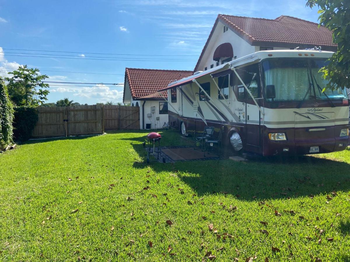 Remodeled And Comfortable Rv - Free Parking Miami Zewnętrze zdjęcie